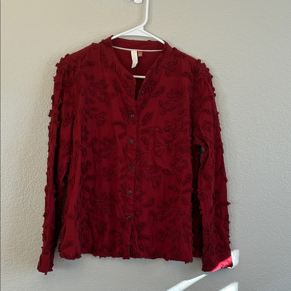 Anthropologie PILCRO Whitney Trapeze Blouse in Red
Size Medium